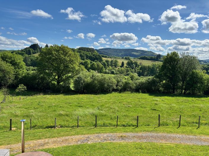 Image No.10-2 Bed Property for sale