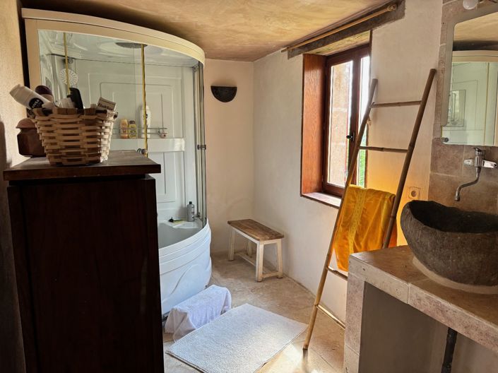 Image No.6-2 Bed Property for sale