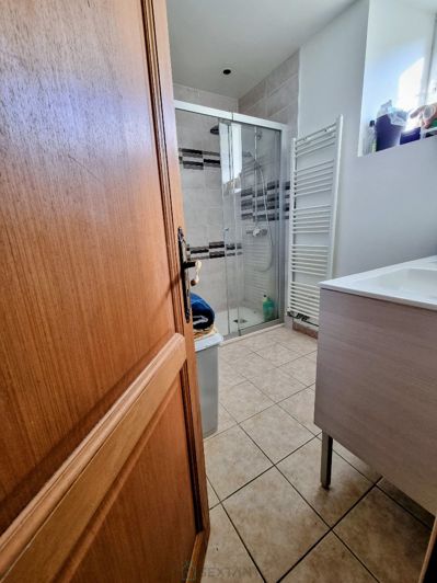 Image No.7-6 Bed Property for sale