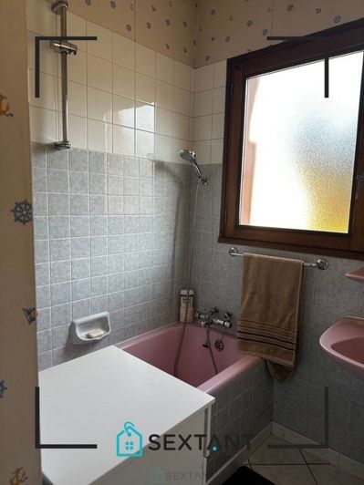 Image No.5-4 Bed Property for sale