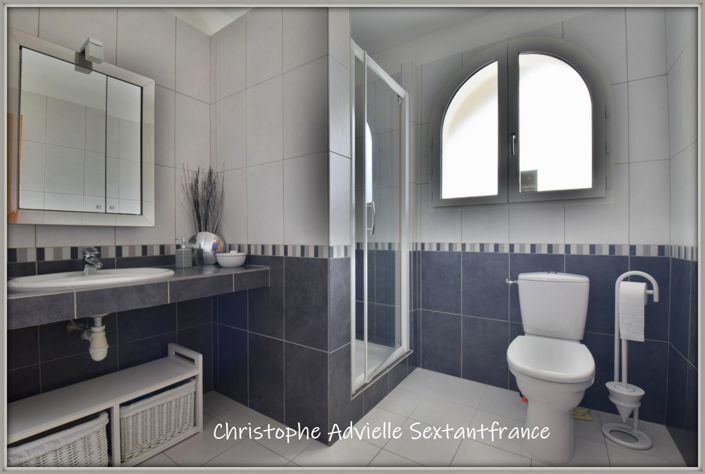 Image No.11-3 Bed Property for sale