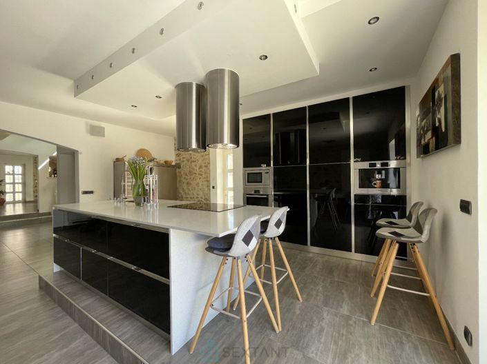 Image No.4-4 Bed Villa for sale