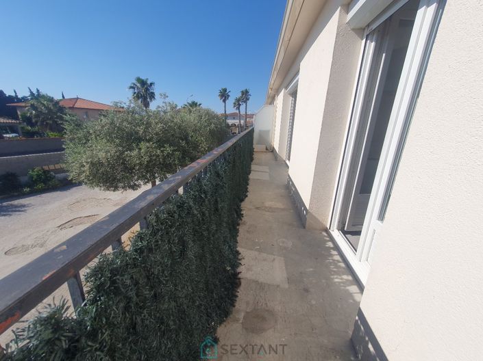 Image No.9-3 Bed Property for sale