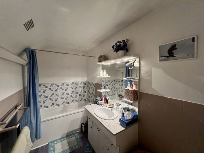 Image No.11-5 Bed House for sale