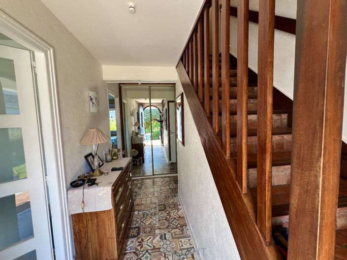 Image No.12-5 Bed House for sale