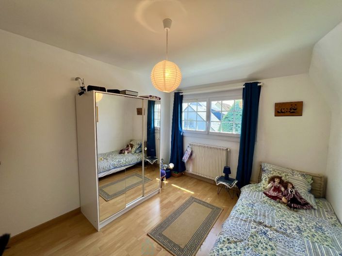 Image No.9-5 Bed House for sale