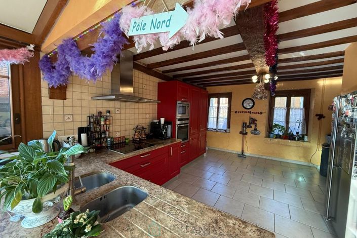 Image No.2-10 Bed House for sale