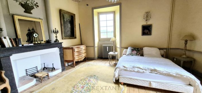 Image No.12-16 Bed Chateaux for sale