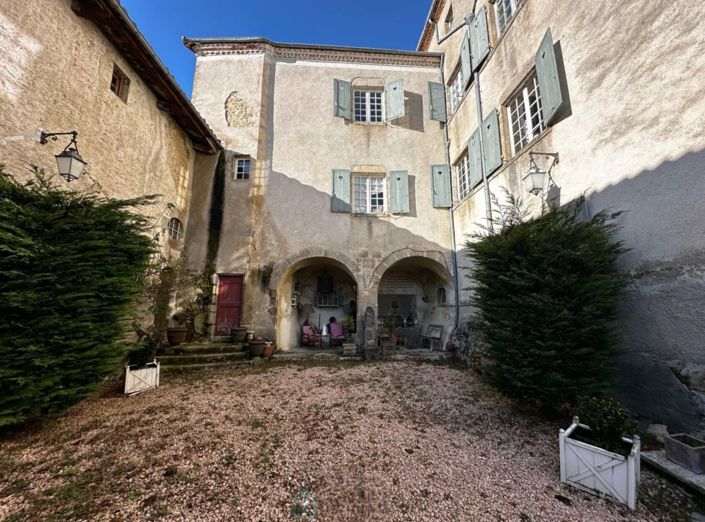 Image No.18-16 Bed Chateaux for sale