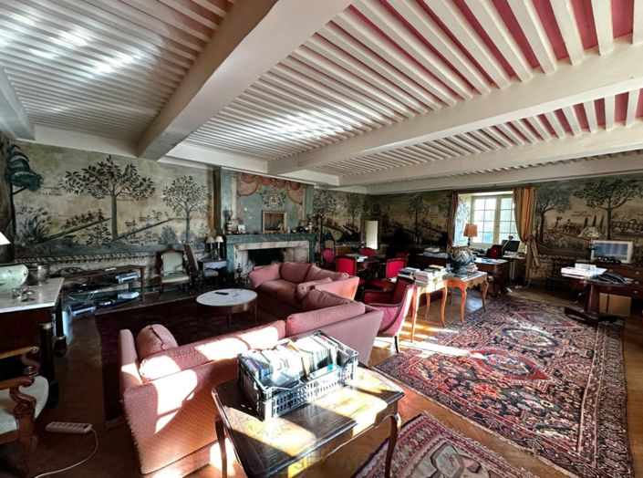 Image No.5-16 Bed Chateaux for sale