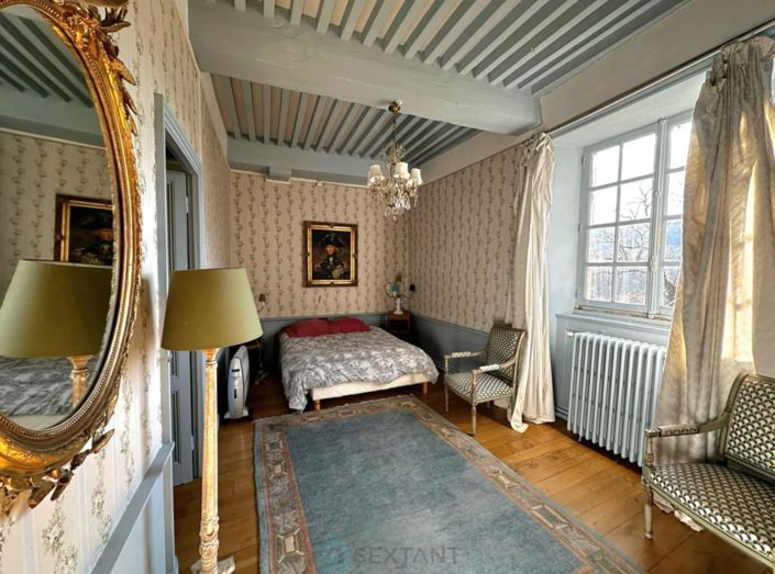 Image No.9-16 Bed Chateaux for sale