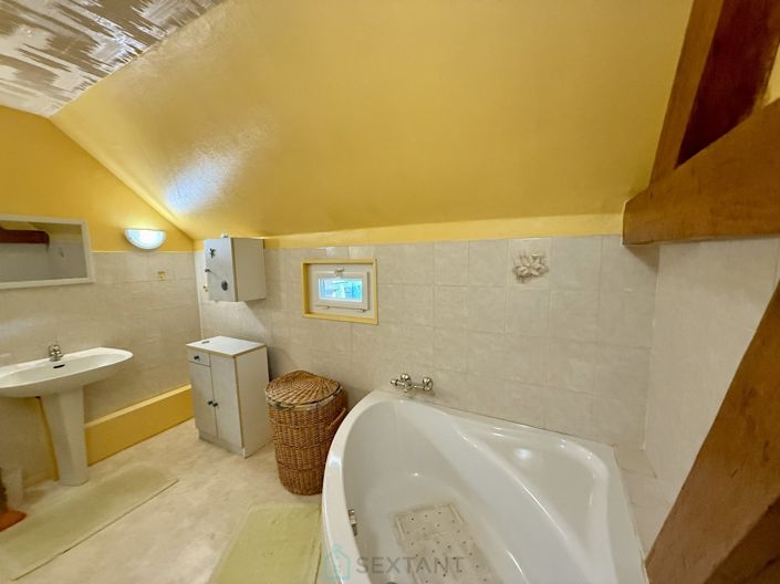 Image No.11-9 Bed House for sale