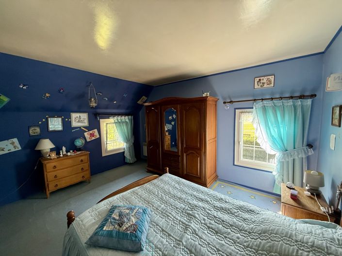 Image No.7-9 Bed House for sale