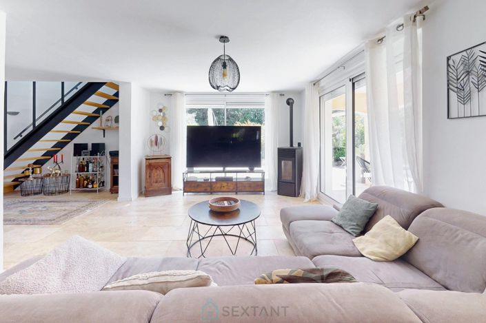 Image No.11-5 Bed Villa for sale