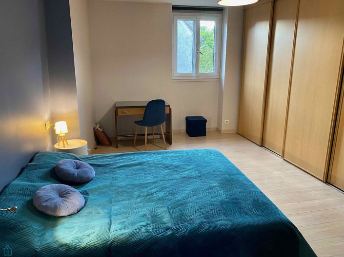 Image No.8-5 Bed House for sale