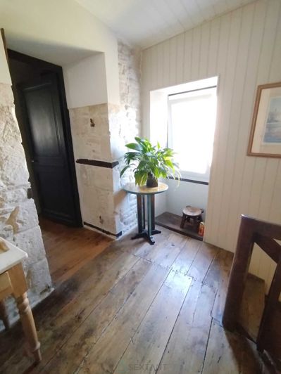 Image No.7-2 Bed House for sale