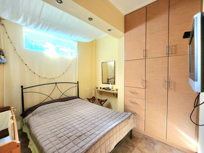 Image No.18-4 Bed House for sale