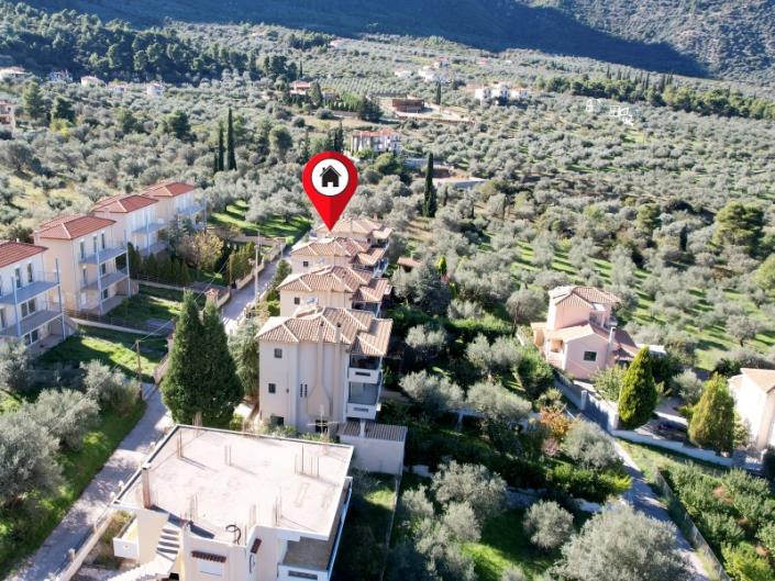 Image No.8-4 Bed House for sale