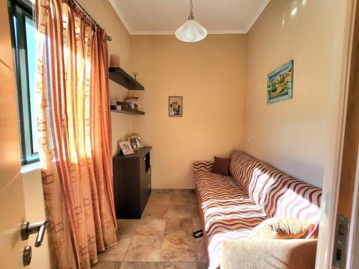 Image No.21-4 Bed House for sale