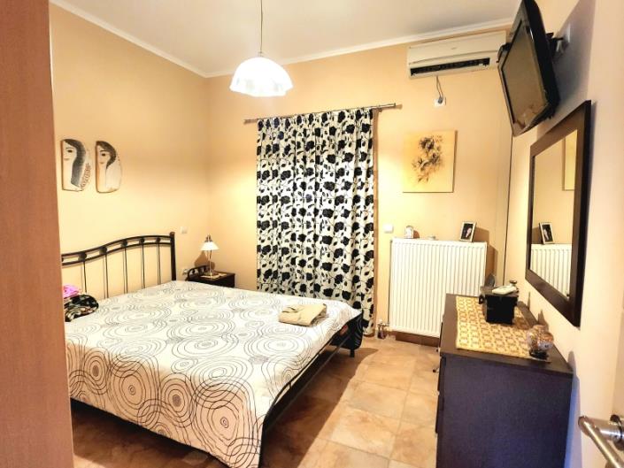 Image No.19-4 Bed House for sale