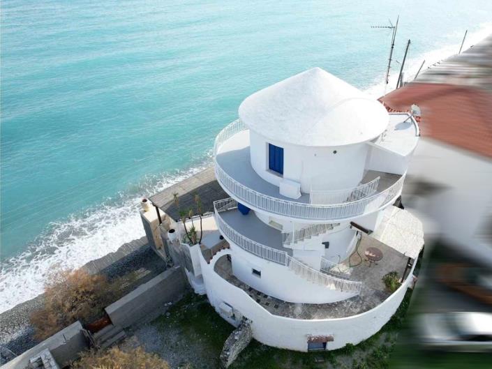 Image No.3-4 Bed House for sale