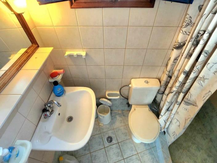 Image No.18-4 Bed House for sale