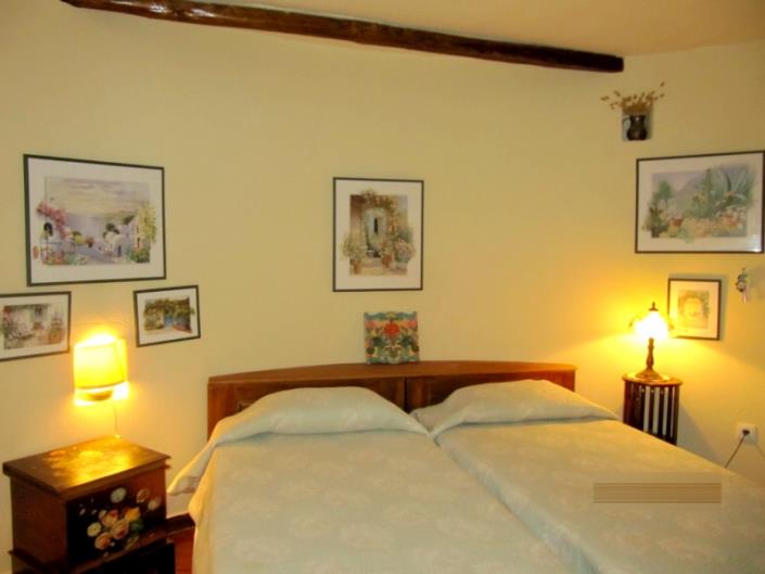 Image No.21-4 Bed House for sale