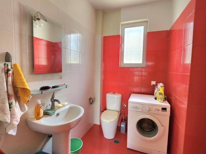 Image No.19-3 Bed House for sale