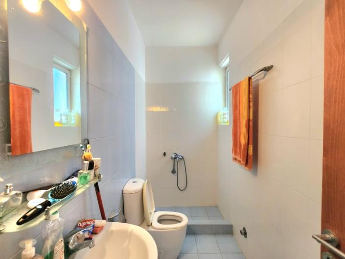 Image No.18-3 Bed House for sale