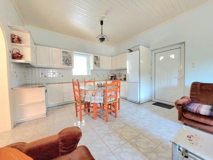 Image No.9-3 Bed House for sale