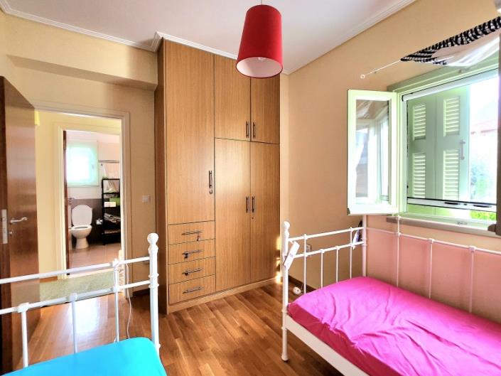 Image No.13-4 Bed House for sale