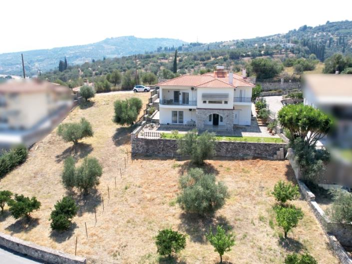 Image No.3-4 Bed House for sale