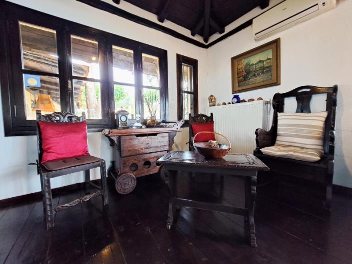 Image No.19-4 Bed House for sale