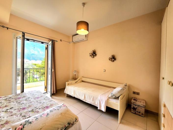 Image No.14-4 Bed Villa / Detached for sale