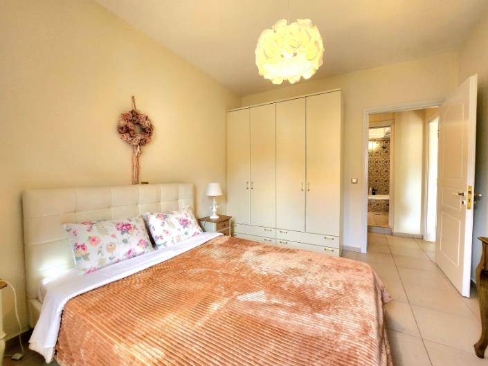 Image No.11-4 Bed Villa / Detached for sale