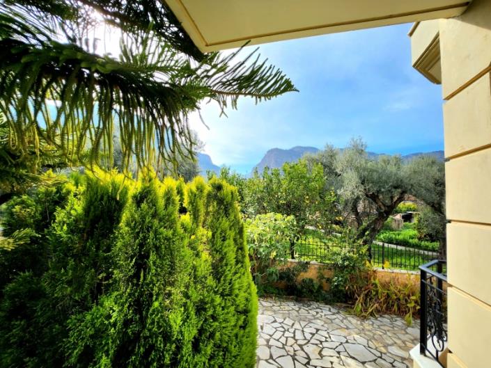 Image No.29-4 Bed Villa / Detached for sale