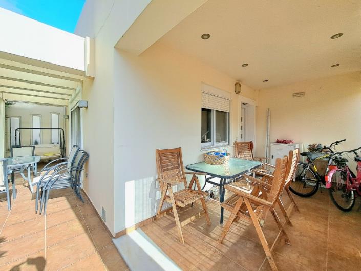 Image No.26-3 Bed House for sale