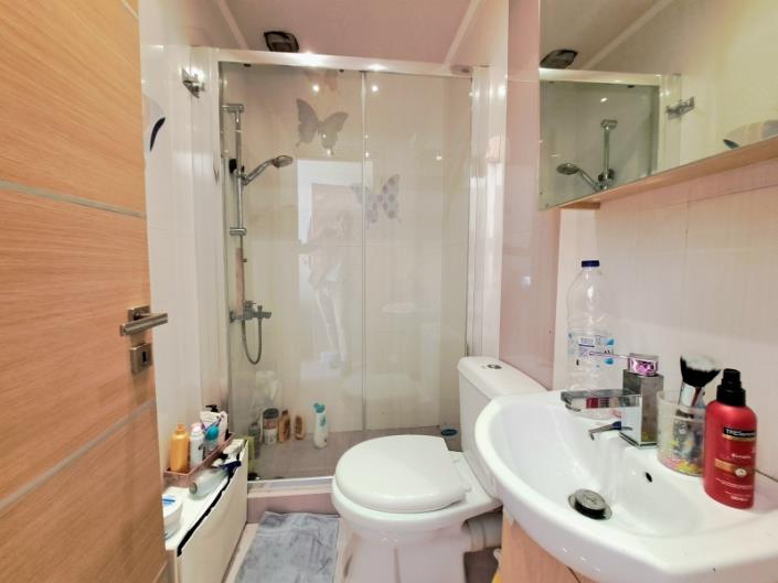 Image No.18-3 Bed House for sale