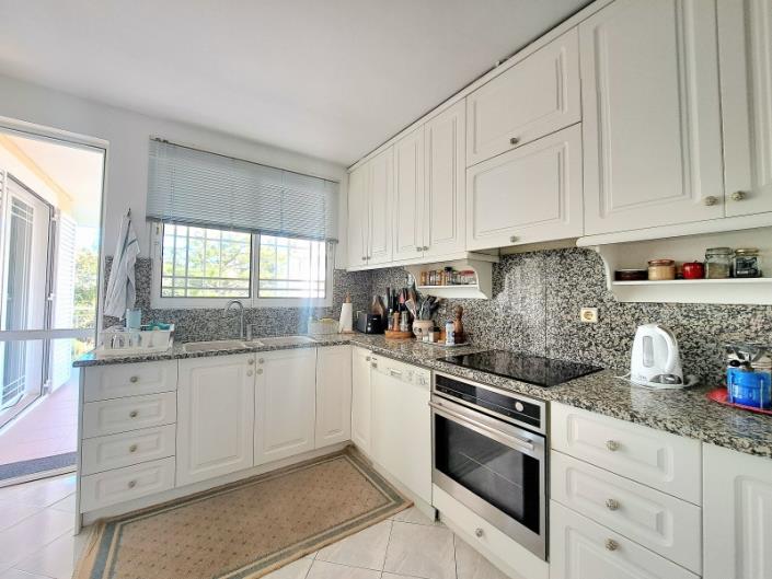 Image No.10-5 Bed House for sale