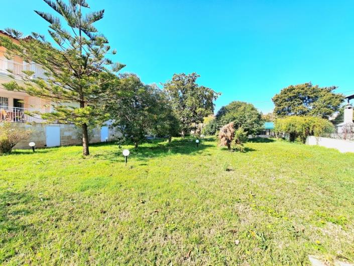 Image No.6-5 Bed House for sale