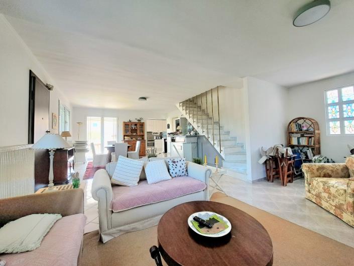 Image No.13-5 Bed House for sale