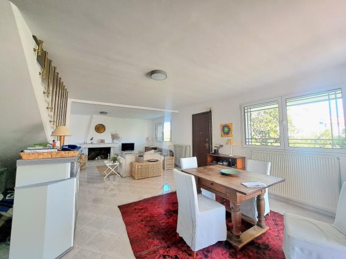 Image No.16-5 Bed House for sale