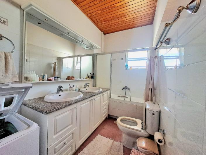 Image No.28-5 Bed House for sale