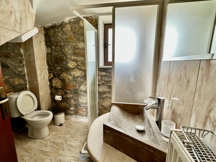 Image No.17-2 Bed House for sale