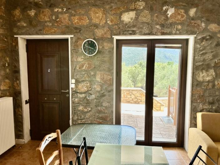 Image No.8-2 Bed House for sale