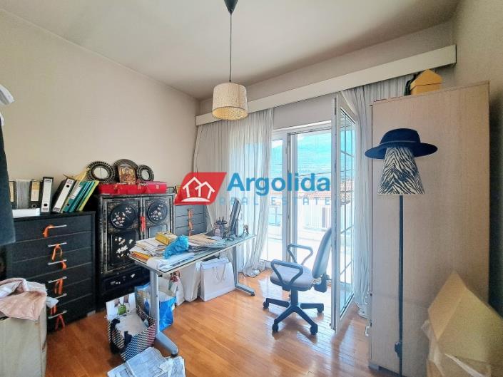 Image No.20-3 Bed House for sale