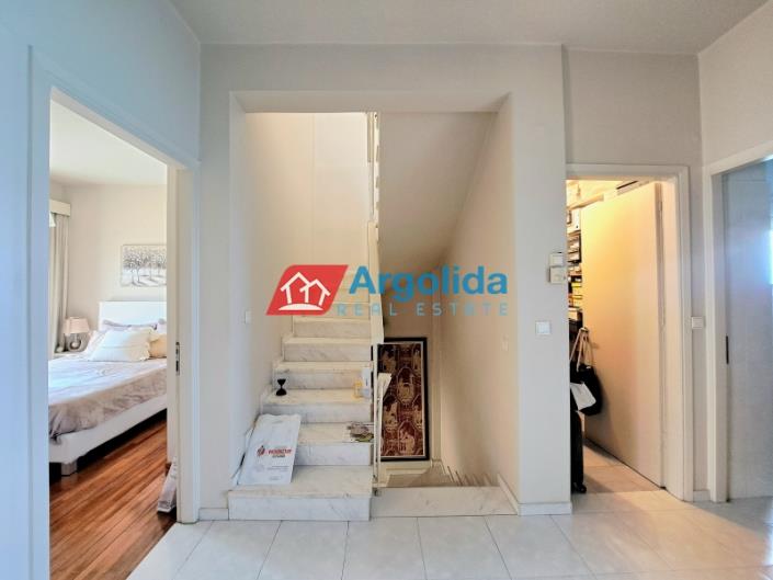 Image No.15-3 Bed House for sale