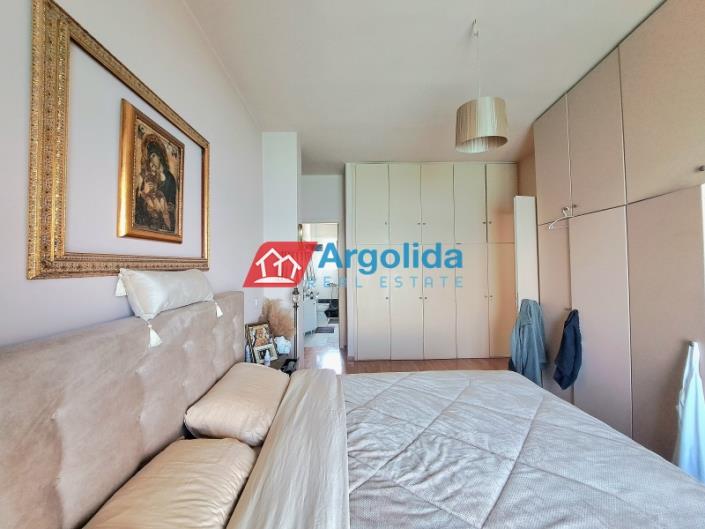 Image No.17-3 Bed House for sale