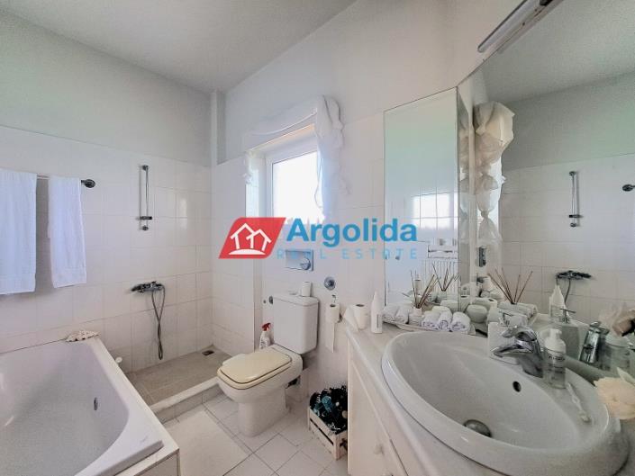 Image No.22-3 Bed House for sale