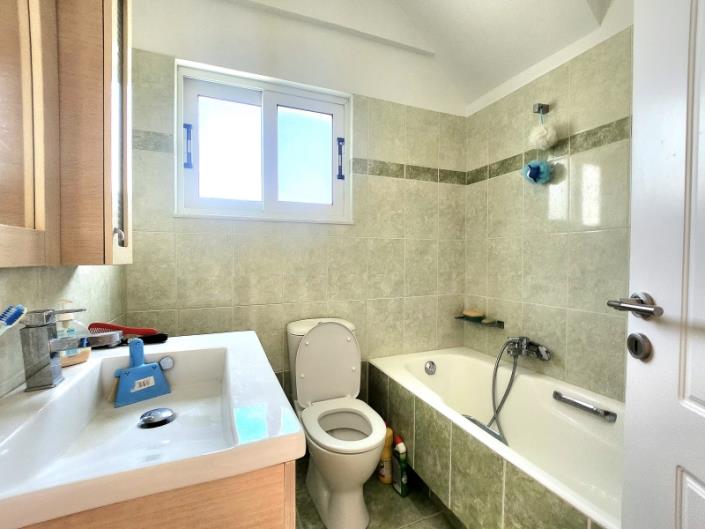 Image No.14-4 Bed House for sale